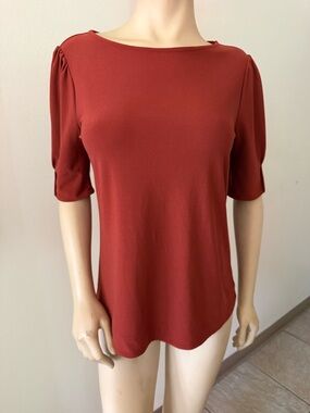 Women's Boatneck Short Sleeve Top in Rust
